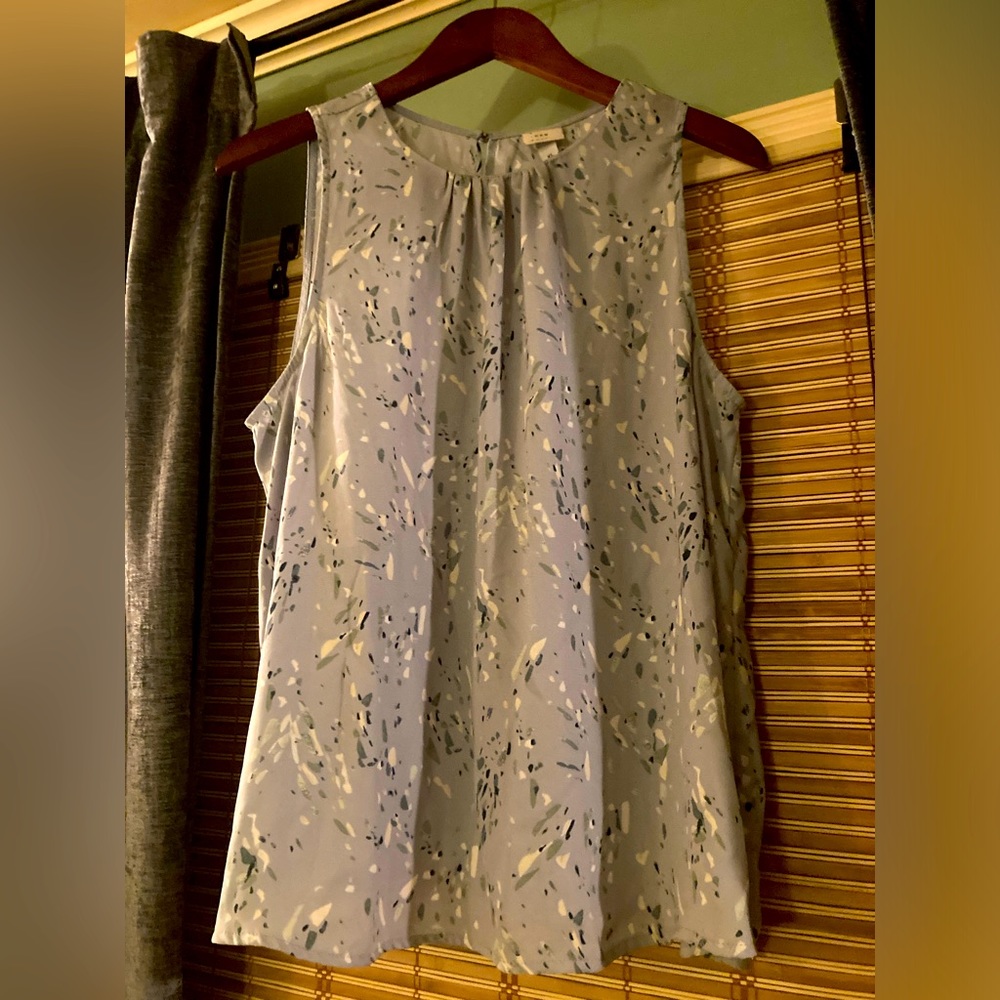 Cute sleeveless shell